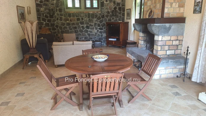  House for sale in Floréal – Contemporary Elegance with Colonial Charm
