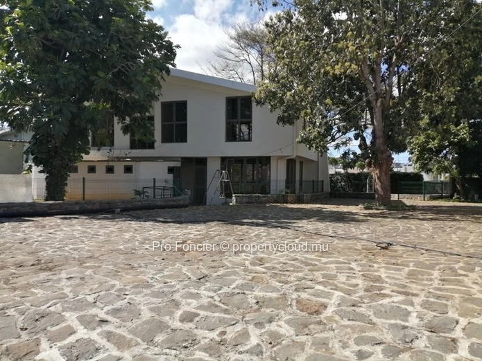 Bureaux à louer à Quatre-Bornes - PRETS A L''EMPLOI