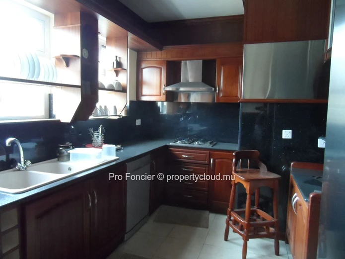 Apartment in Floreal - Good standing apartment 