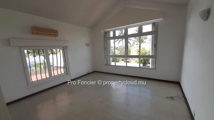 House for sale in Pointe Aux Canonniers - Spacious Family house with mountain views