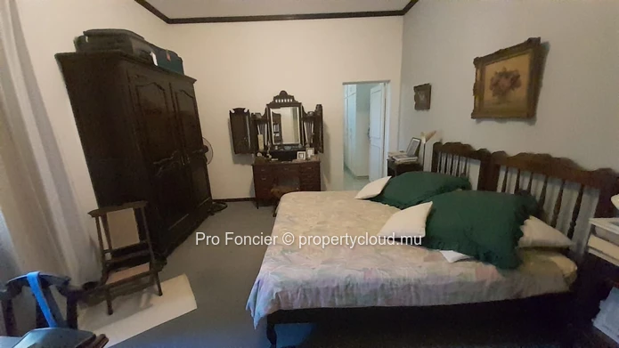 House for sale in Forest-Side- Single-Storey character house on a large 1397m2 plot.