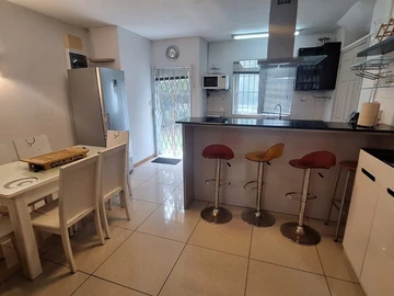 3 Bedroom Townhouse, Duplex