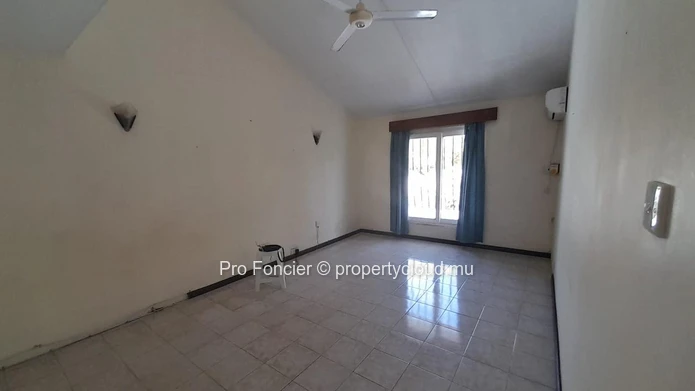 House for sale in Pointe Aux Canonniers - Spacious Family house with mountain views