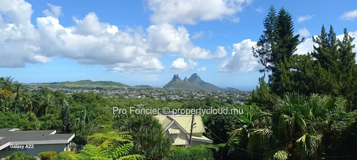 House for sale in Floréal - Exceptional Home with Mountain Views