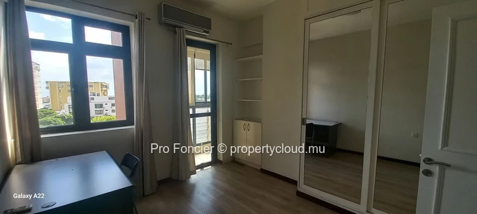 Appartement à Vendre à Rose-Hill – Spacieux, lumineux et idéalement situé