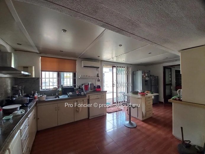 Maison à vendre à Quatre-Bornes - Des possibilités infinies