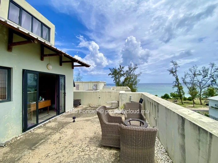 Penthouse for sale in Flic-En-Flac - Exceptional Seafront Penthouse 