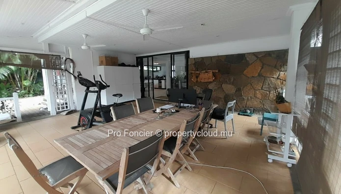 House for sale in Quatre-Bornes - Spacious Family Property Combining Comfort and Practicality