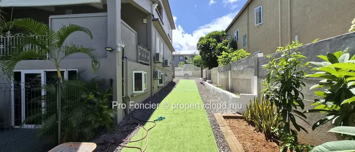 Charmant appartement à Flic en Flac – piscine & confort