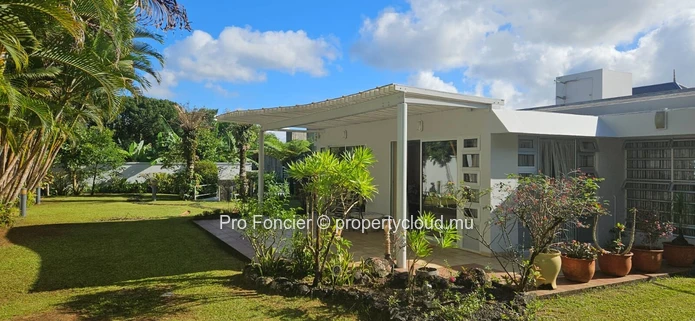 Maison à vendre à Curepipe - Quand l’Élégance architecturale rencontre une qualité de vie