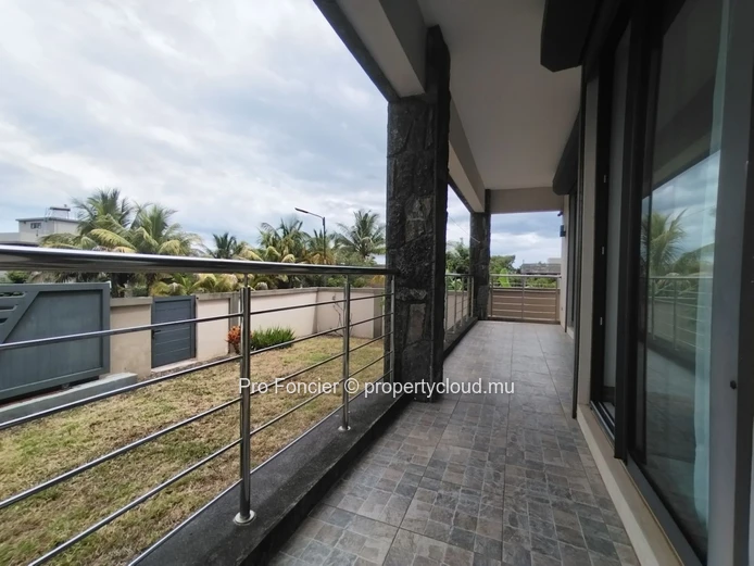 House for Sale in Bel Ombre – Beautiful fully furnished two-storey house in a peaceful setting