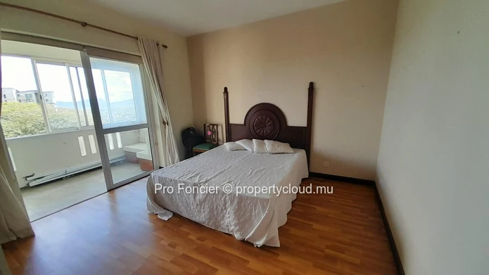 Appartement à vendre à Floréal - Spacieux à proximité d'un centre commercial