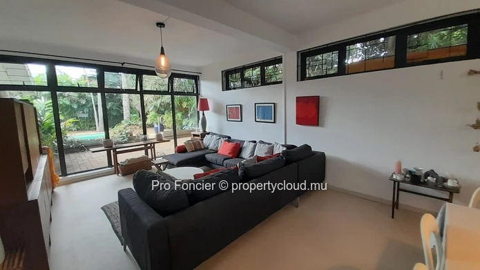 House for sale in Quatre-Bornes - Spacious Family Property Combining Comfort and Practicality