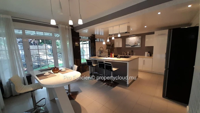 Maison à vendre à Curepipe - Impeccable et meublée (Mandat exclusif)
