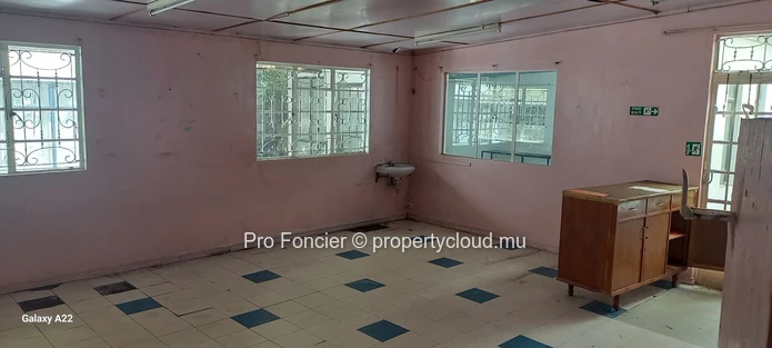 Land with an old house for sale in Quatre-Bornes - Prime Development Opportunity!
