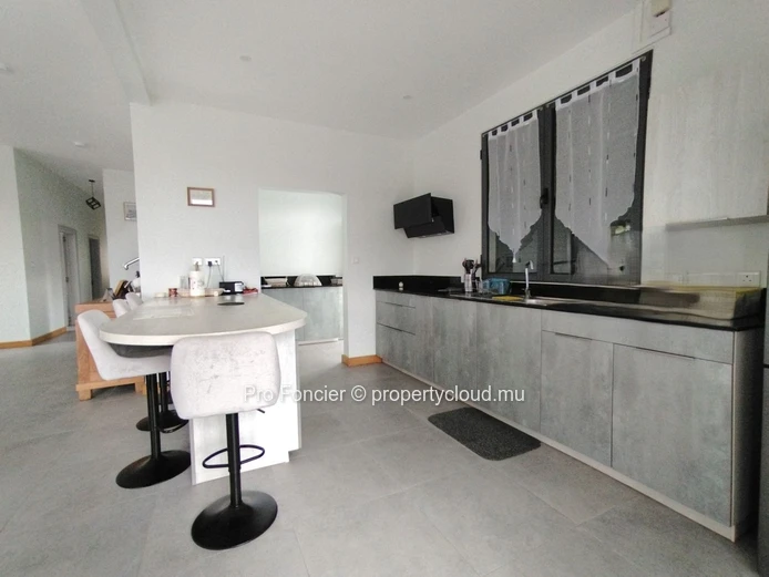 House for Sale in Bel Ombre – Beautiful fully furnished two-storey house in a peaceful setting