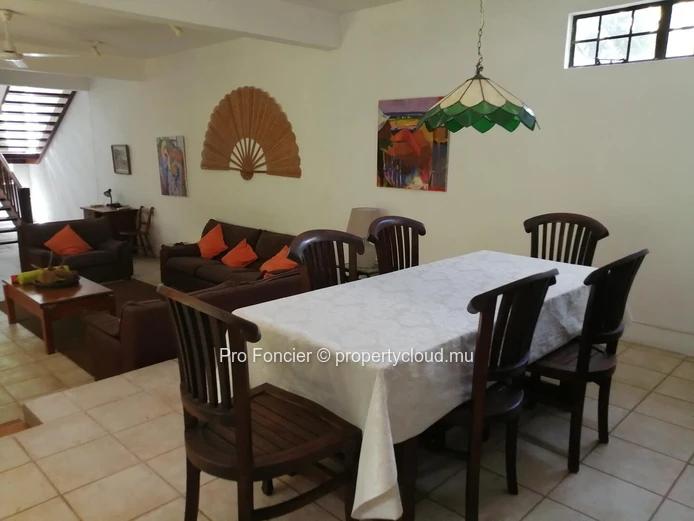 House for rent in Rose-Hill - Located in a beautiful garden.