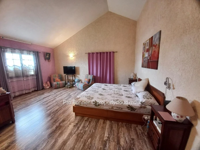 Maison à vendre à Roches-Brunes - ‘Belle et confortable’