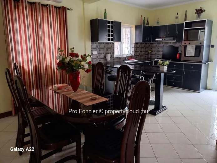 House for sale in La Gaulette - Charming family home with garden and private pool.