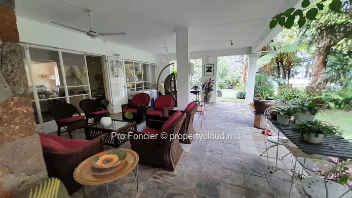 For sale  in a very good region of Vacoas