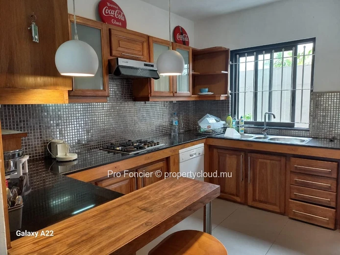 Maison à vendre à Curepipe - Duplex moderne & Lumineux !