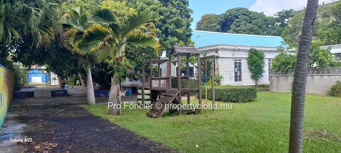 Land with an old house for sale in Quatre-Bornes - Prime Development Opportunity!