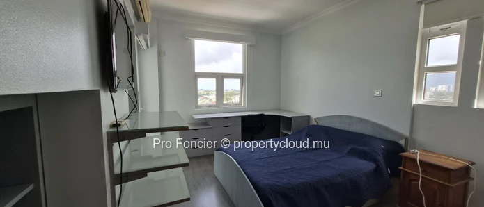 Appartement en duplex à vendre à Quatre-Bornes – Beaux volumes