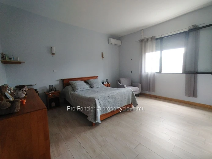 House for Sale in Bel Ombre – Beautiful fully furnished two-storey house in a peaceful setting