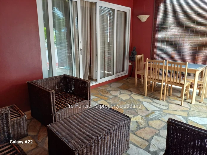 House for sale in La Gaulette - Charming family home with garden and private pool.