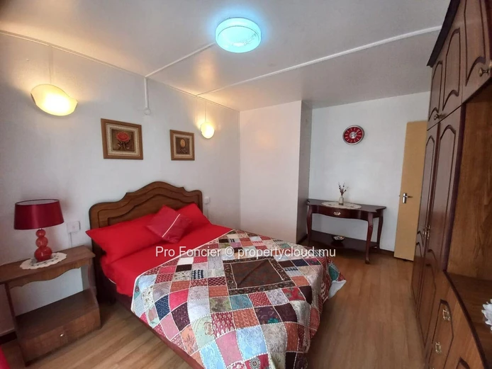 Appartement à vendre à Quatre-Bornes - Opportunité A Saisir