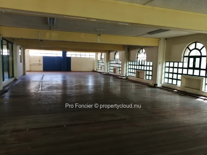 Office in Port Louis - Quality Finish