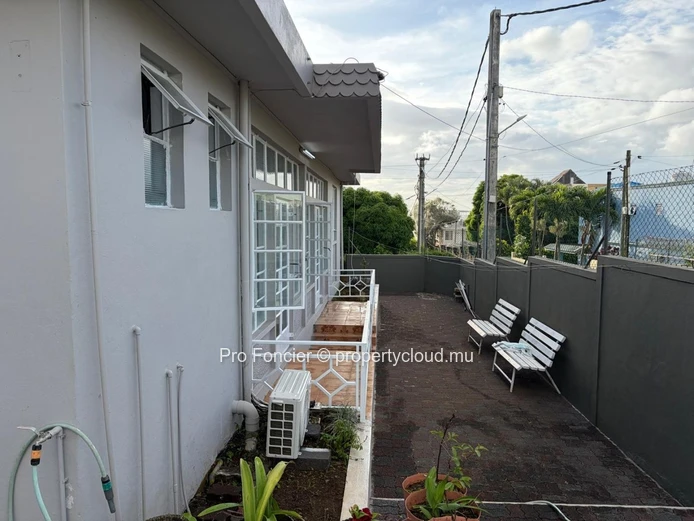 House for rent in Beau-Bassin - Centrally located