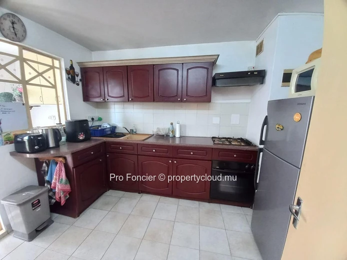 Appartement à vendre à Quatre-Bornes - Opportunité A Saisir