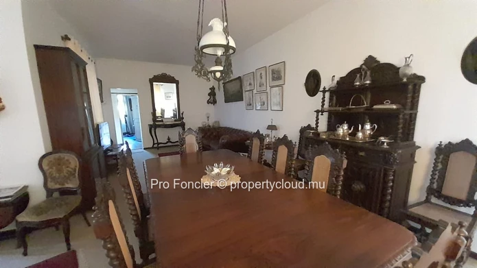 House for sale in Forest-Side- Single-Storey character house on a large 1397m2 plot.