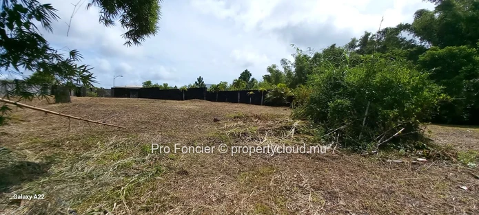 Terrain à vendre à Cote D'or - En bordure de rivière dans un morcellement sécurisé