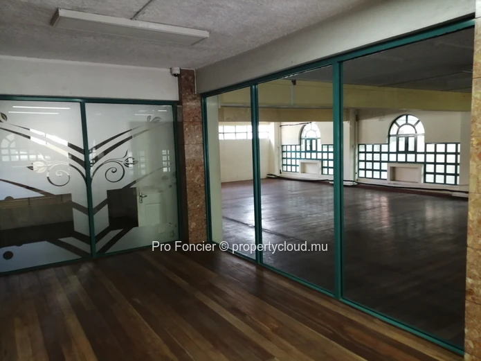 Office in Port Louis - Quality Finish